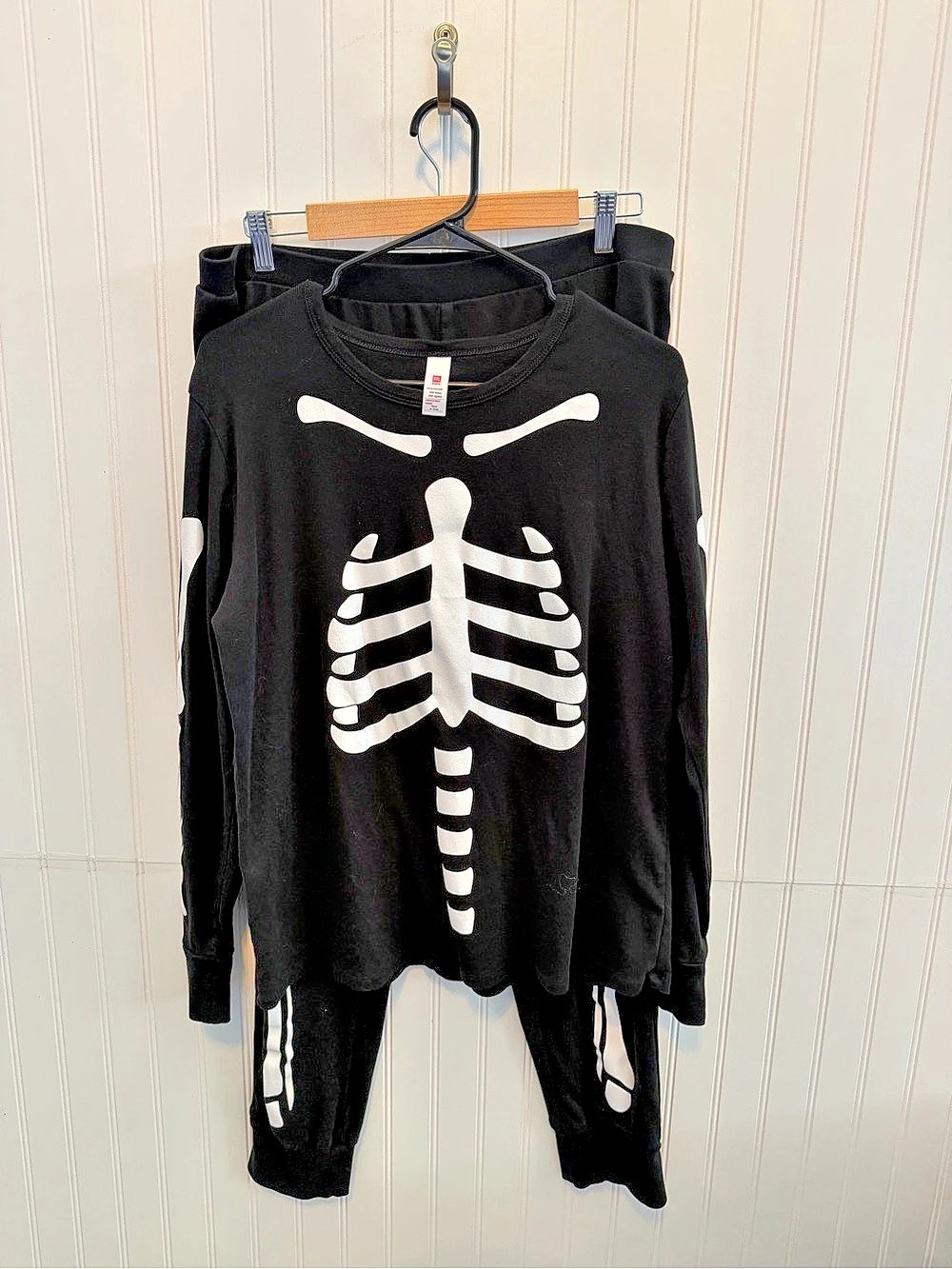XXI Skeleton Print Long Sleeve Set in Black & White